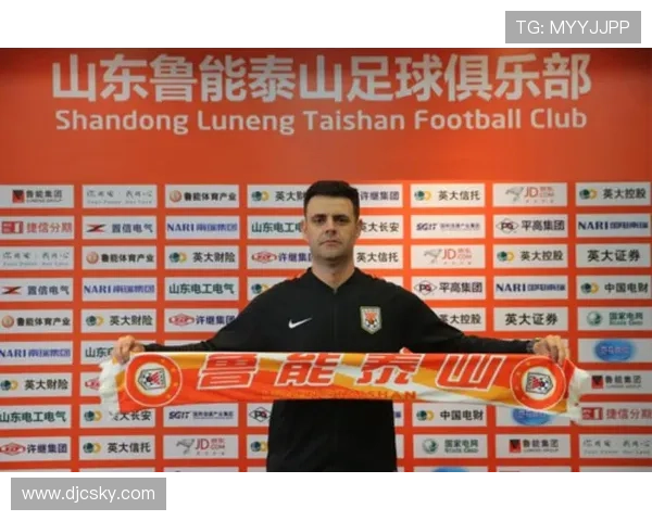 巴西后卫卢卡斯接近留守浙江队